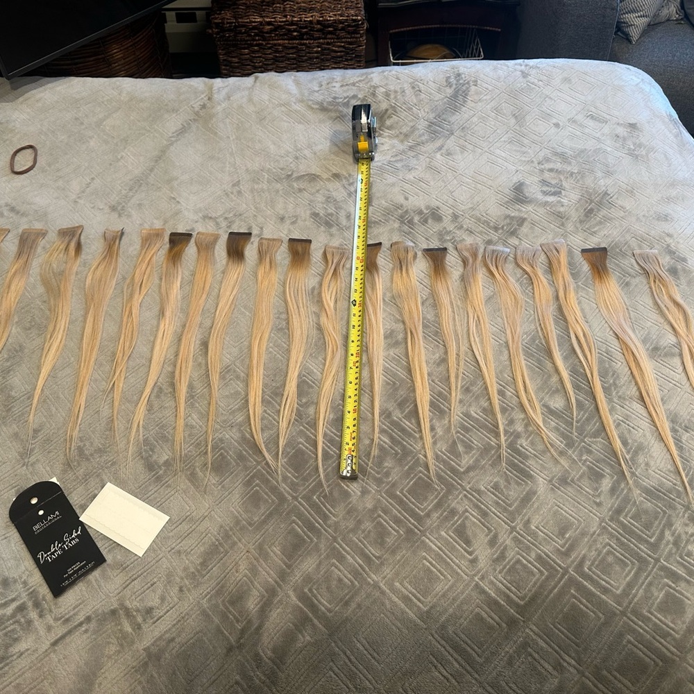 Bellami Natural Blonde Tape-in Hair Extensions Set.